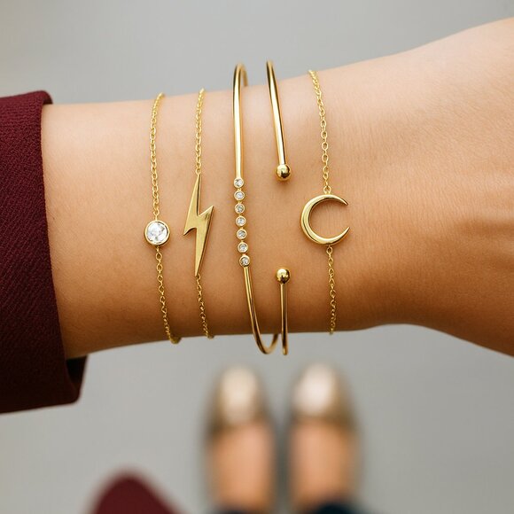 NWOT - Gold Tone Bracelet Set - Set of 5! - Picture 1 of 1